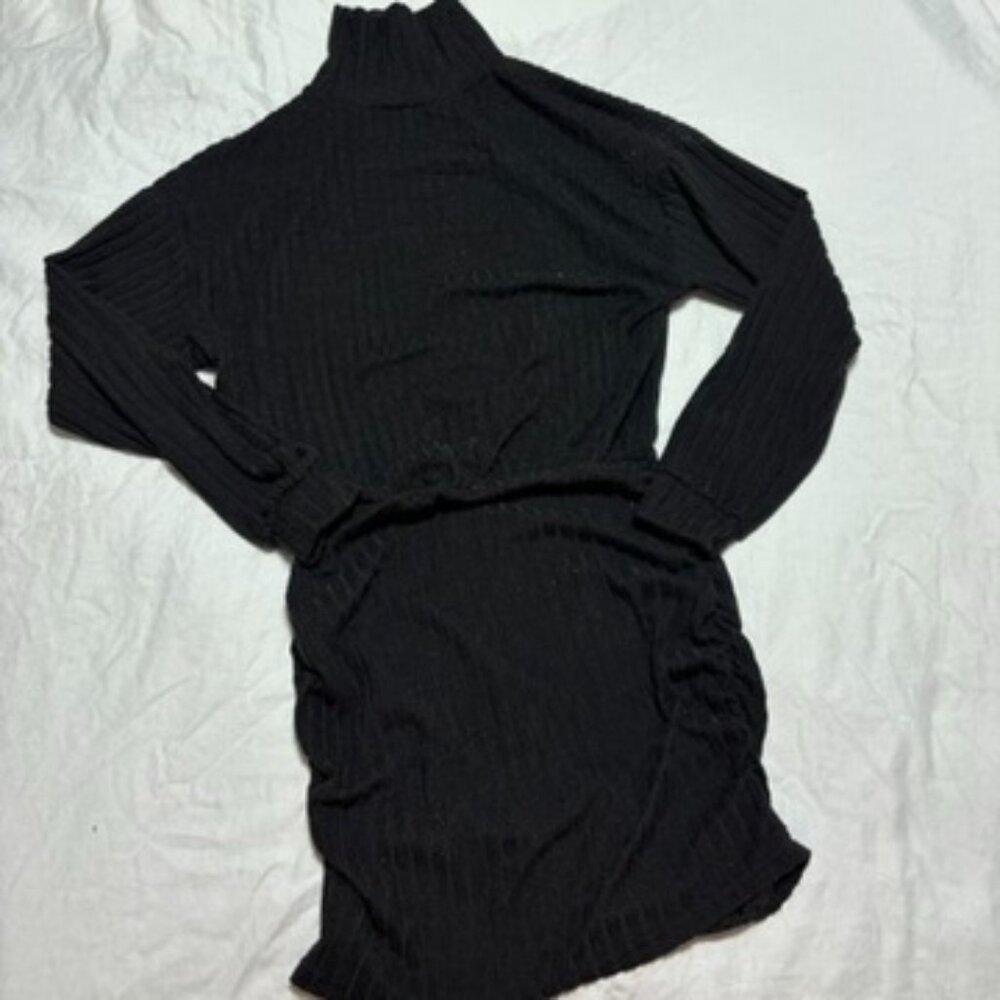5/$10🌟 | Turtleneck Mini Dress